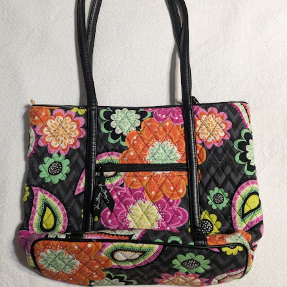 Vera Bradley Shoulder Bag in Ziggy Zinnia